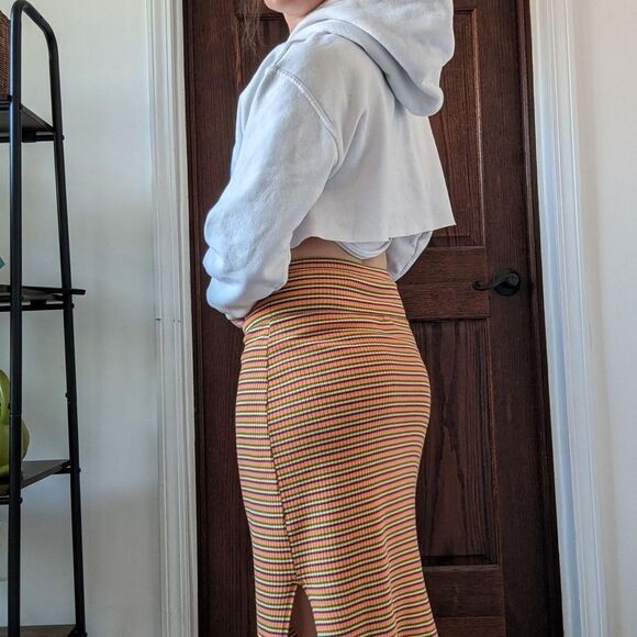 Aaliyah crop hoodie - Picture 3 of 6